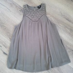 Mossimo Tank SZ M